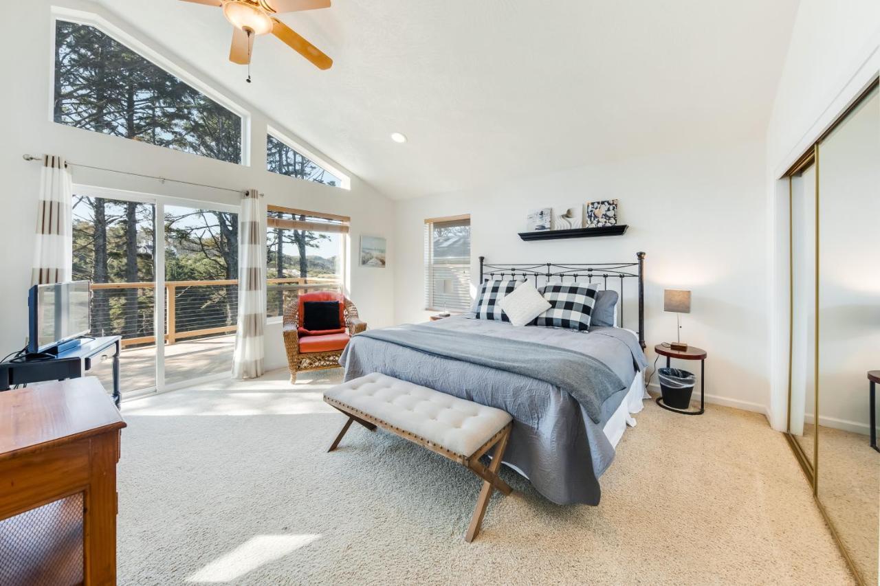 Yaquina Lighthouse View Beach Home Newport Exteriér fotografie