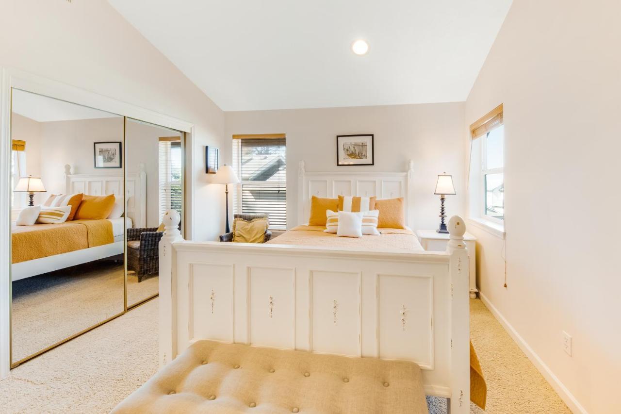 Yaquina Lighthouse View Beach Home Newport Exteriér fotografie